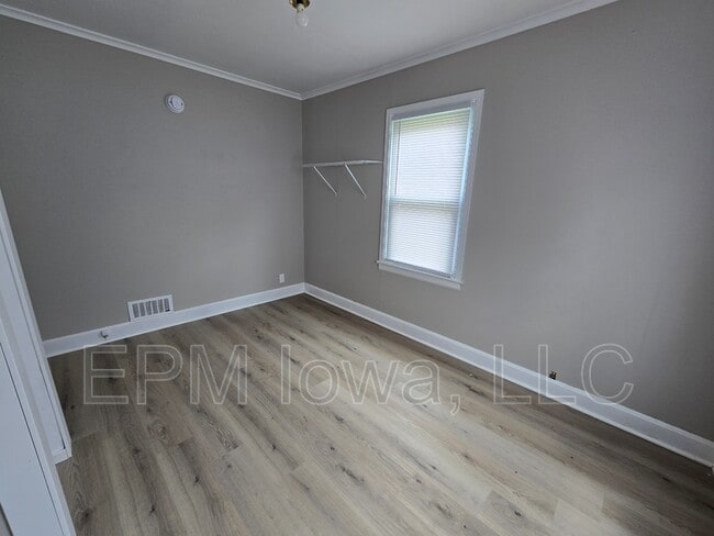 Building Photo - 1269 Northey St