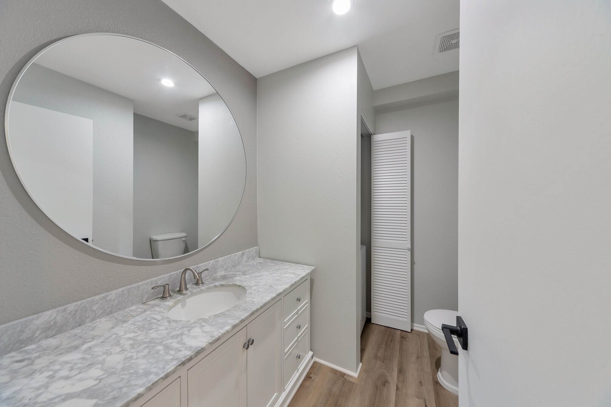#5 - 4509 Vista Del Monte Ave