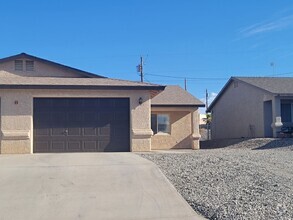 Building Photo - 3221 Tomahawk Dr