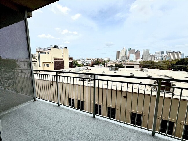 Building Photo - 3120 Smith St