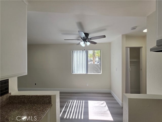 Building Photo - 6911 Woodley Ave