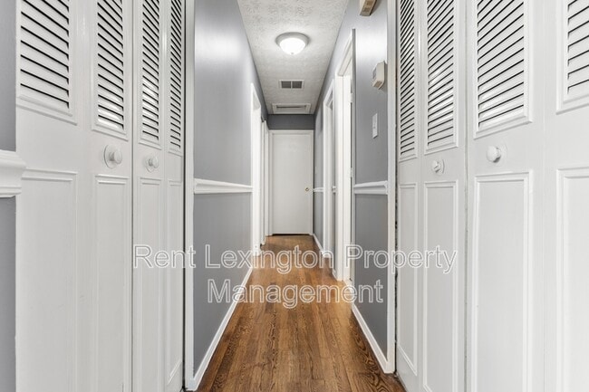 Building Photo - 461 Potomac Dr