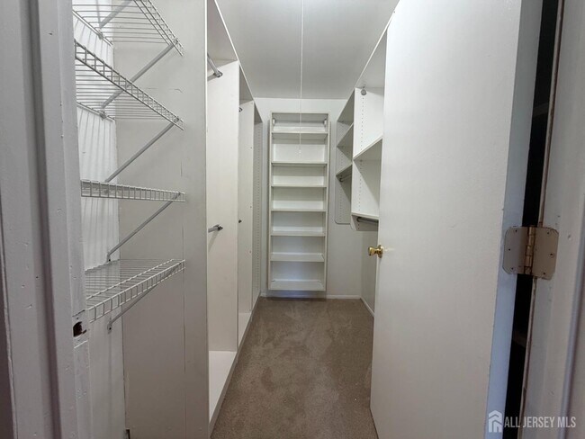 Building Photo - 1006 Aspen Dr