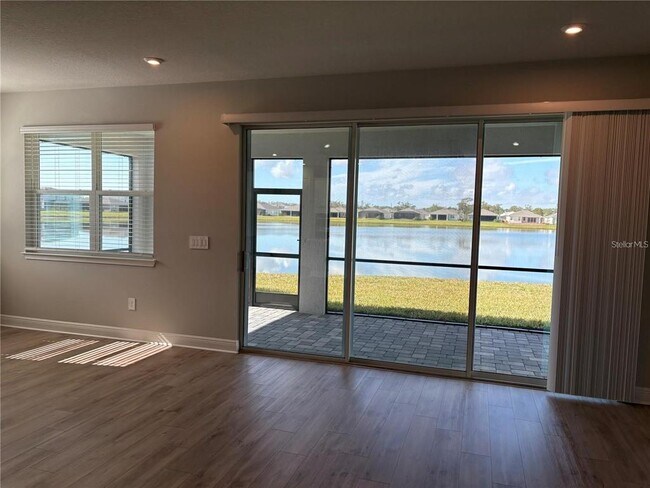 Building Photo - 5217 124th Ave E