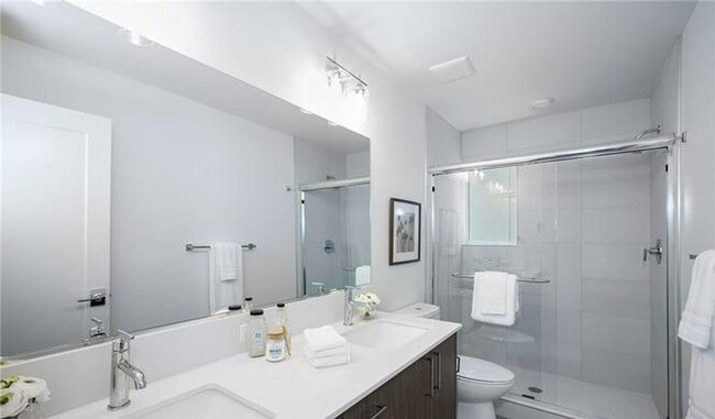 Building Photo - Magnolia Townhome