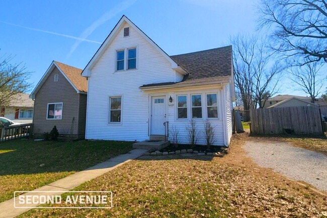 Building Photo - 2426 E 24th St