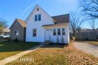 Building Photo - 2426 E 24th St