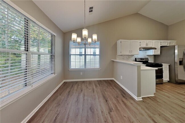 Building Photo - 2071 Boone Pl