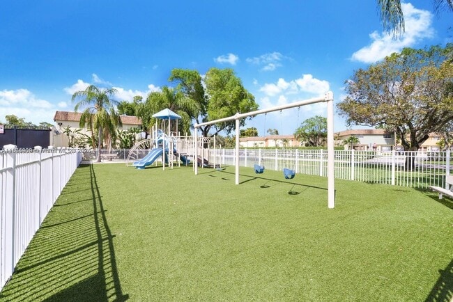 Building Photo - 4668 NW 9th Dr