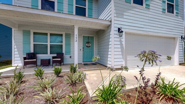 Building Photo - Hammock Bay! 4 bed 2.5 bath home located i...