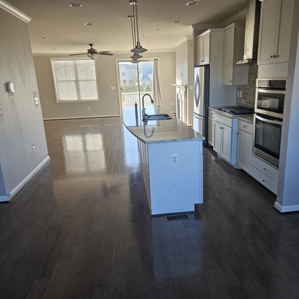 Kitchen - 4380 Shamrock Dr