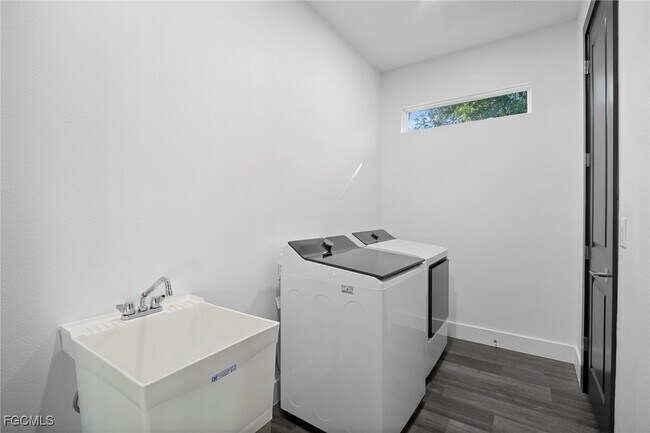 Building Photo - 4469 Enid Ln