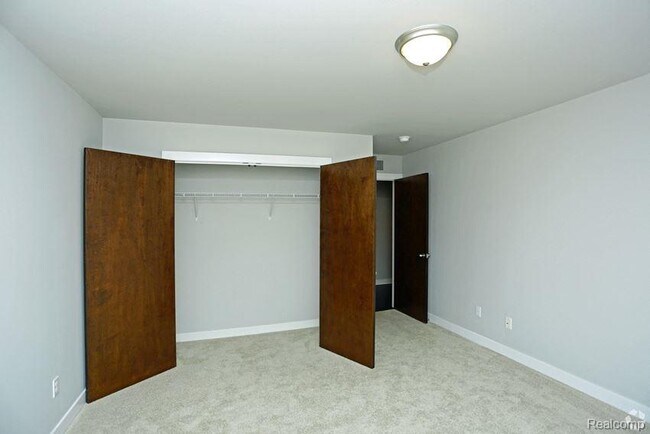Building Photo - 6145 WINDEMERE LN