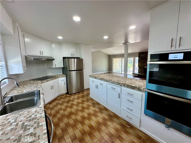 Building Photo - 2126 E Casa Linda Dr