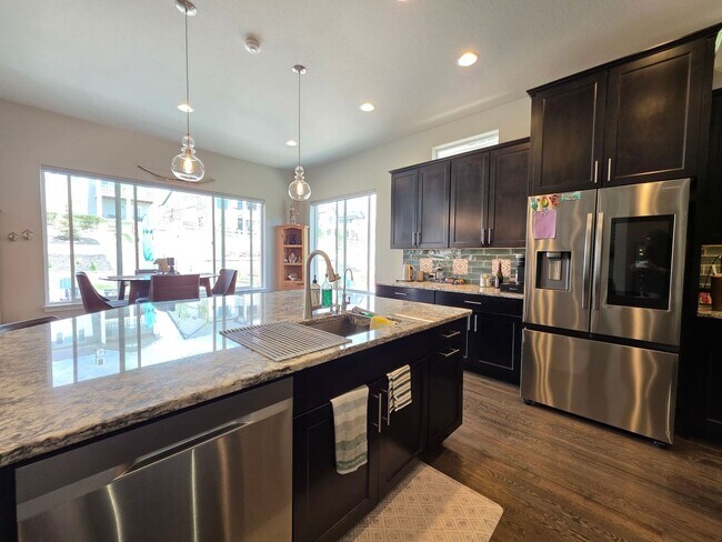 Building Photo - 5 Bed 4 Bath Home In Flying Horse North!!