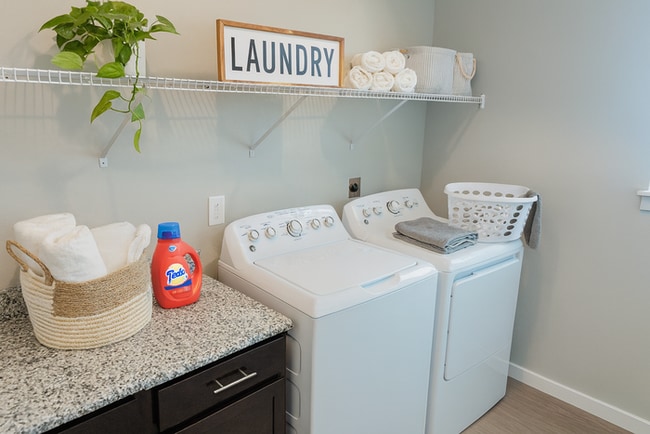 Building Photo - 411 S Public Ave