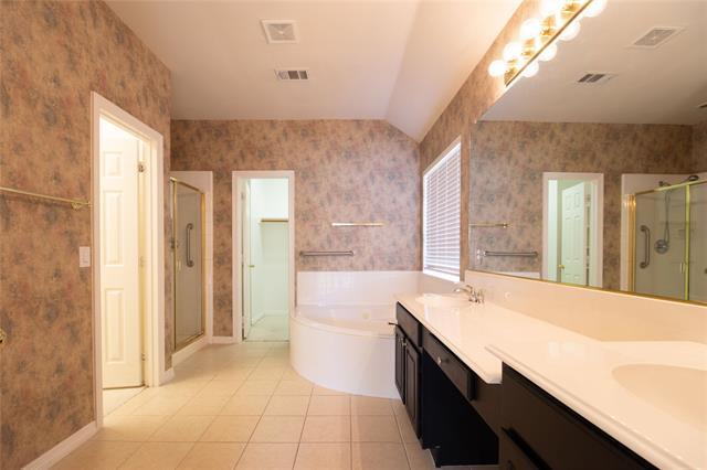 Building Photo - 4552 Oak Shores Dr
