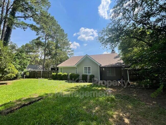 Building Photo - 207 Timber Ridge Dr