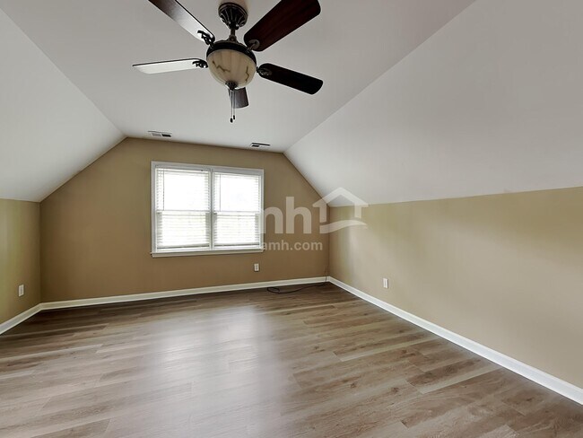 Building Photo - 6105 Braidwood Ct