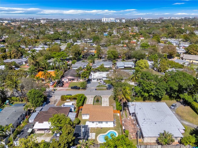 Building Photo - 6376 SW 20th St