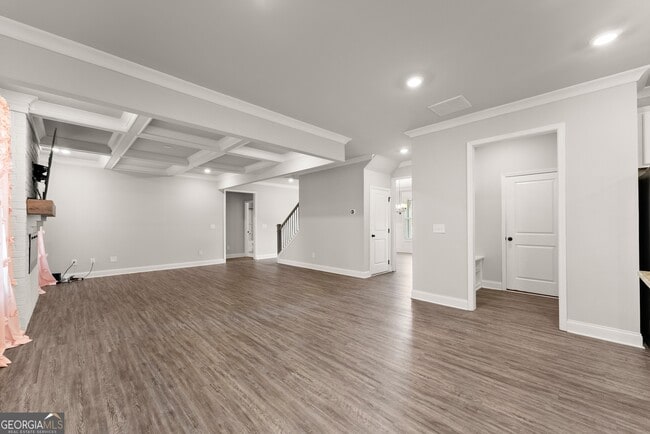 Building Photo - 4656 Silver Oak Dr SW
