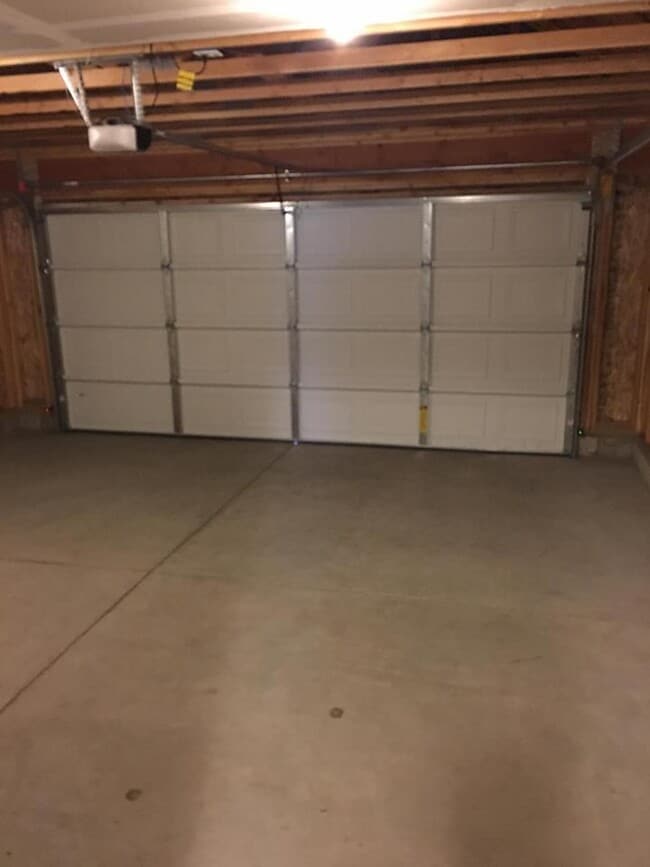 Building Photo - RANCH STYLE DUPLEX (P#107)