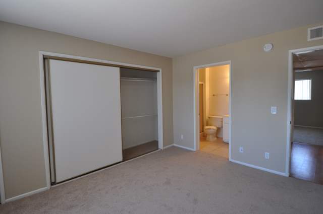 Building Photo - 5340 Whitsett Ave