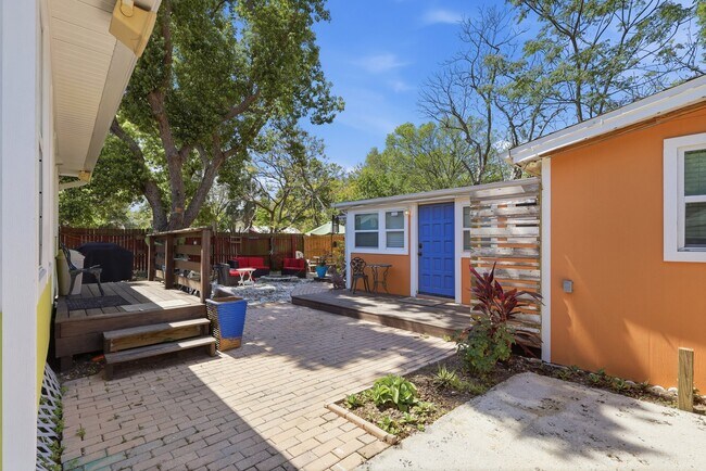 Building Photo - 587 Dixie Hwy