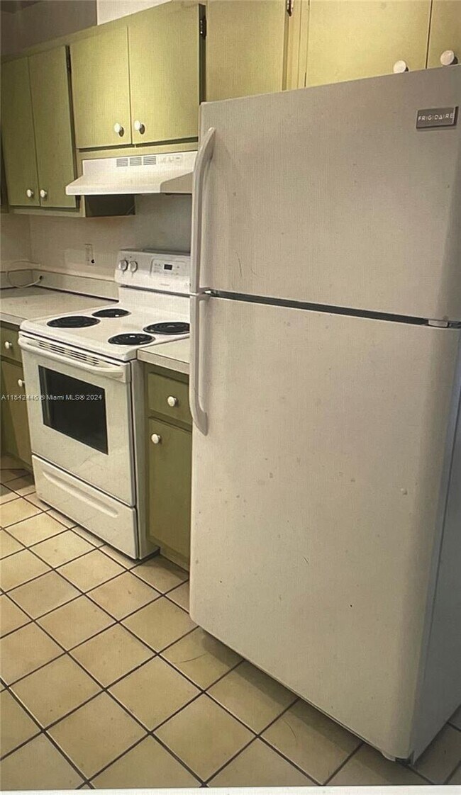 Building Photo - 7765 SW 86th St