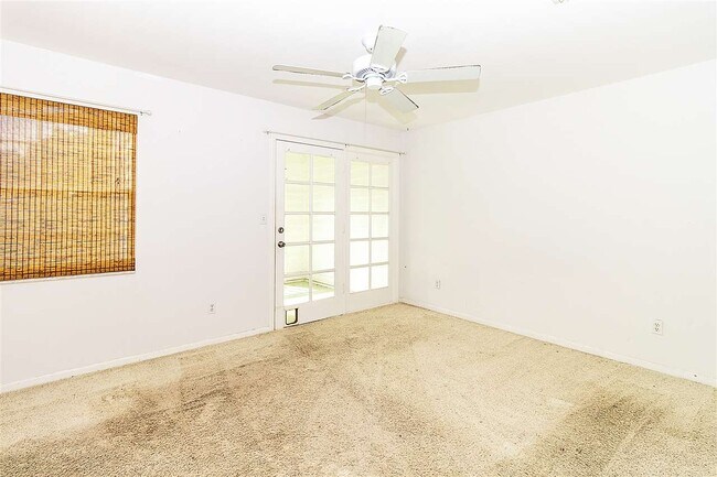 Building Photo - 200 16th St