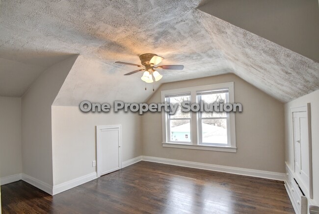 Building Photo - 4589 Hayes St