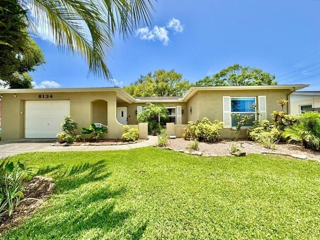 Building Photo - 8134 Winthrop Dr