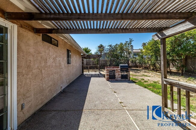 Building Photo - 1366 Matthew Dr