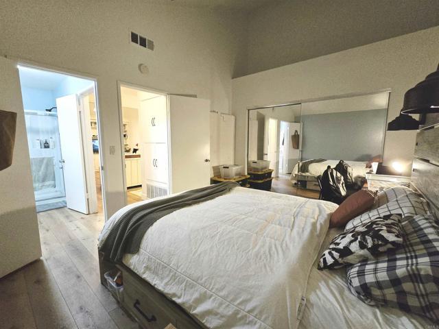 Building Photo - 2135 E Valley Pkwy