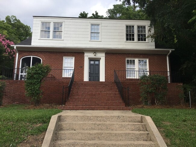 Primary Photo - 1143 A&amp;B N Broad St.