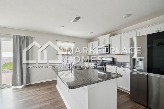 Building Photo - 1623 Sliger St