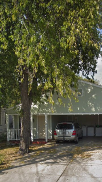 Building Photo - 323 E French Pl