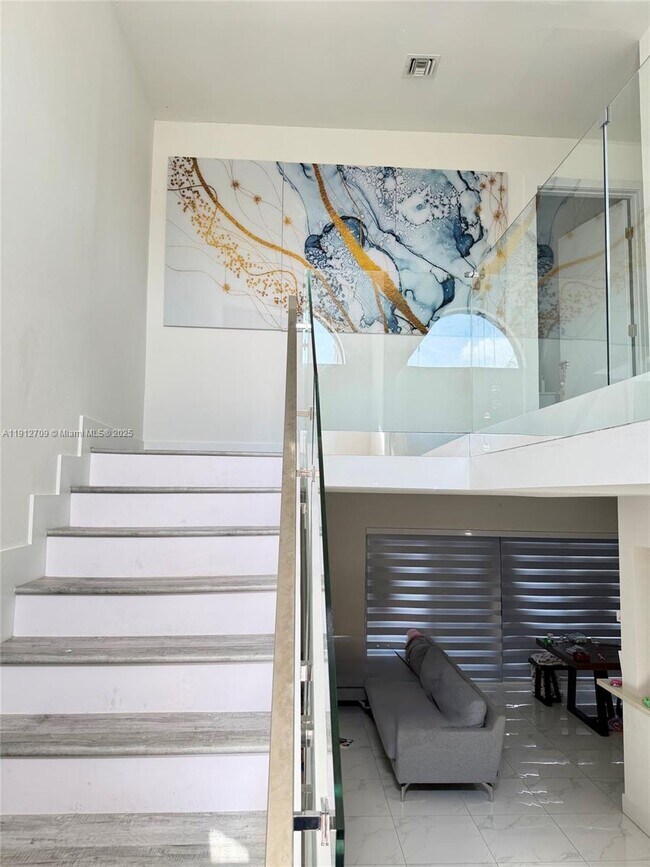 Building Photo - 1271 SW 124th Ct