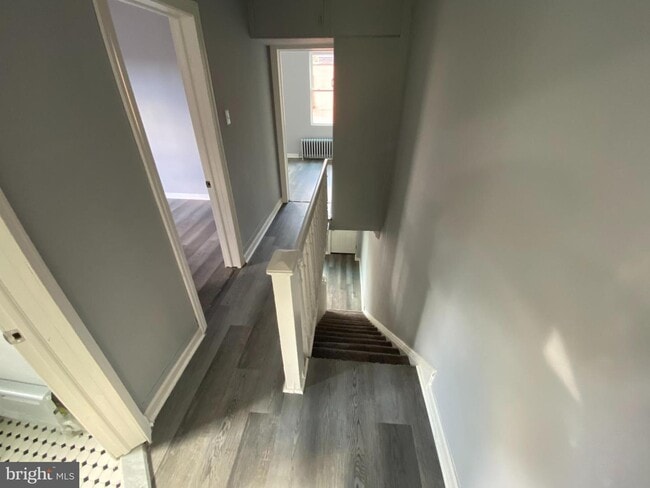 Building Photo - 618 W Mayfield St