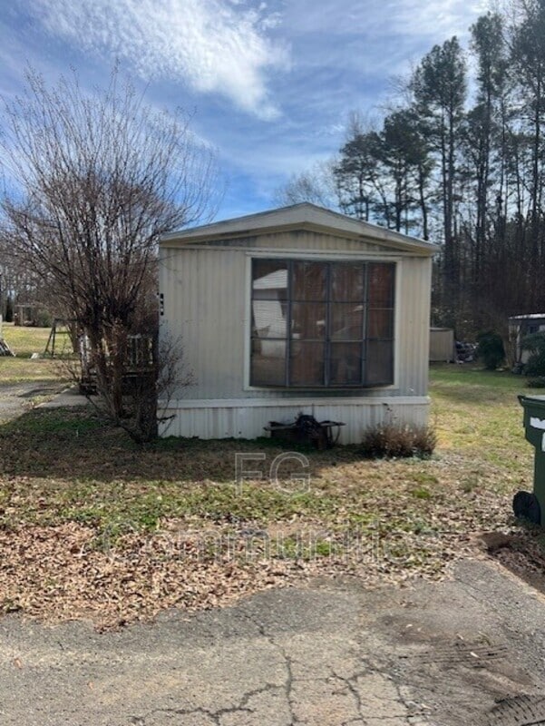 Building Photo - 105 Mike Rd