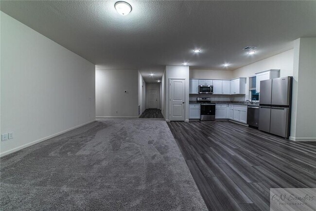 Building Photo - 4807 Highland Spgs Dr