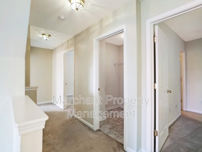Building Photo - 27 Sunfield Ct