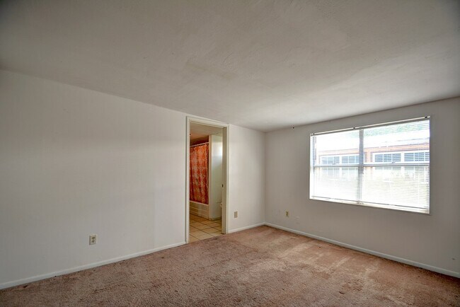 Building Photo - 109 Arizona Ash Dr