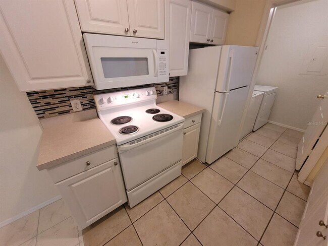 Building Photo - 36321 Stonewood Ln