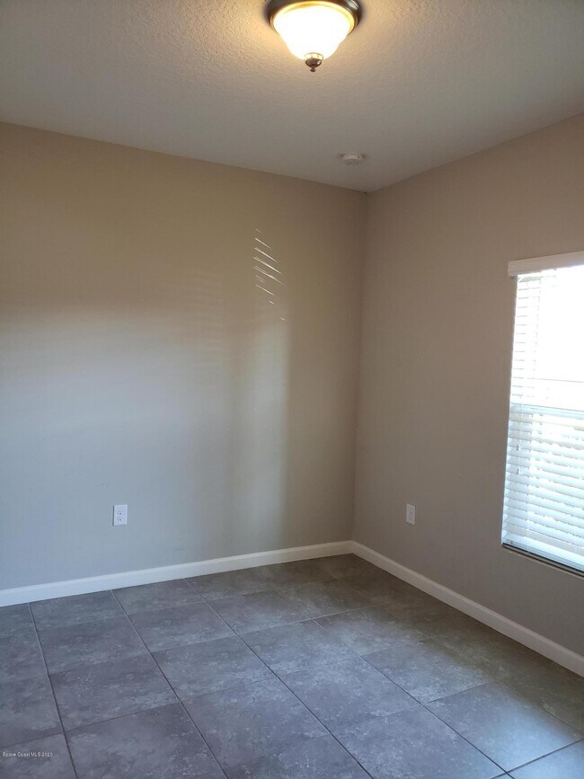 Building Photo - 3960 Harvest Cir
