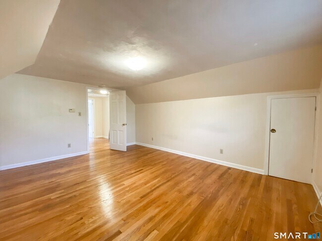 Building Photo - 48 Bagley Rd