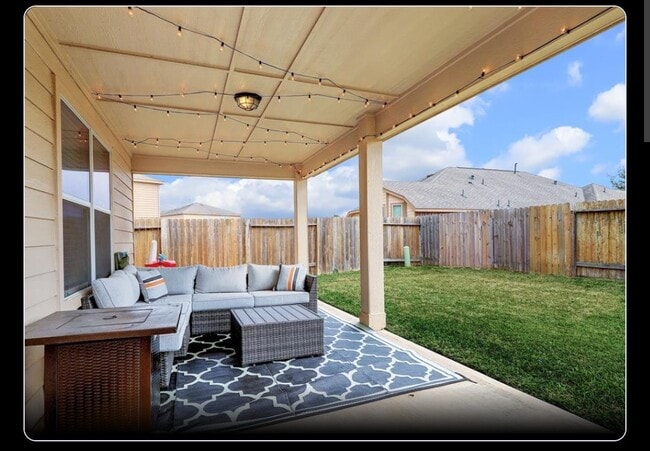 Building Photo - 9815 Opal Rock Dr