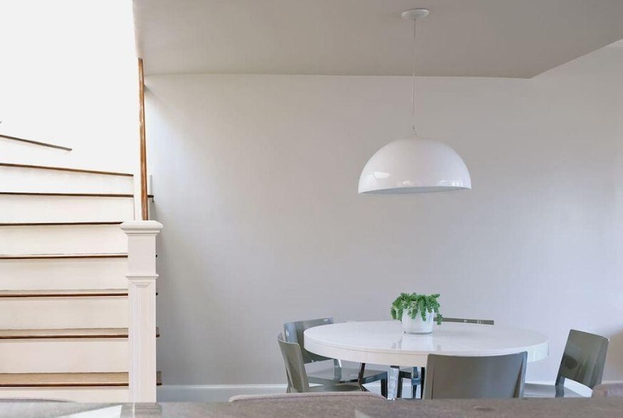 expandable dining area - 17 Marlborough St