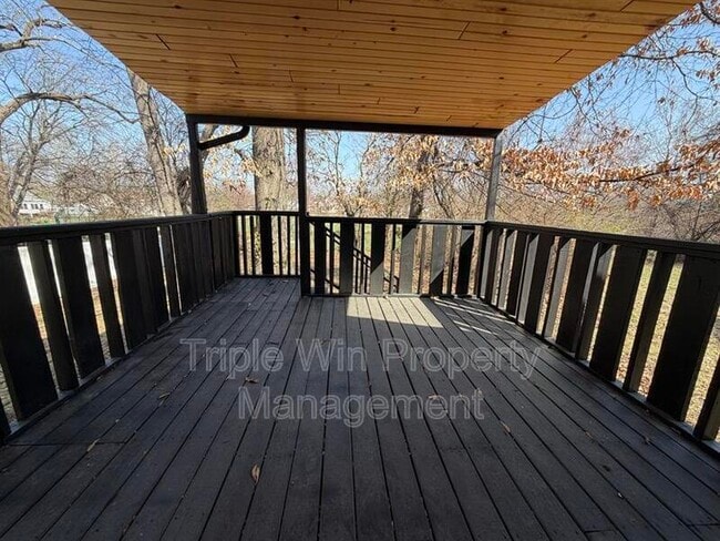 Building Photo - 123 W Thornton Ave