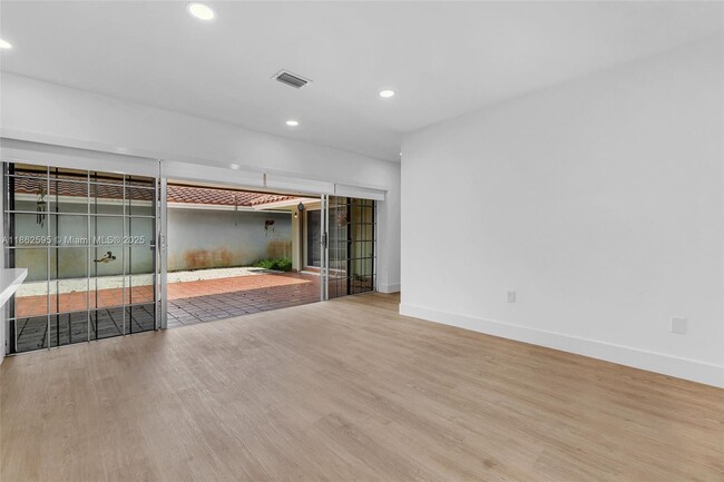 Building Photo - 7461 SW 115th Ct